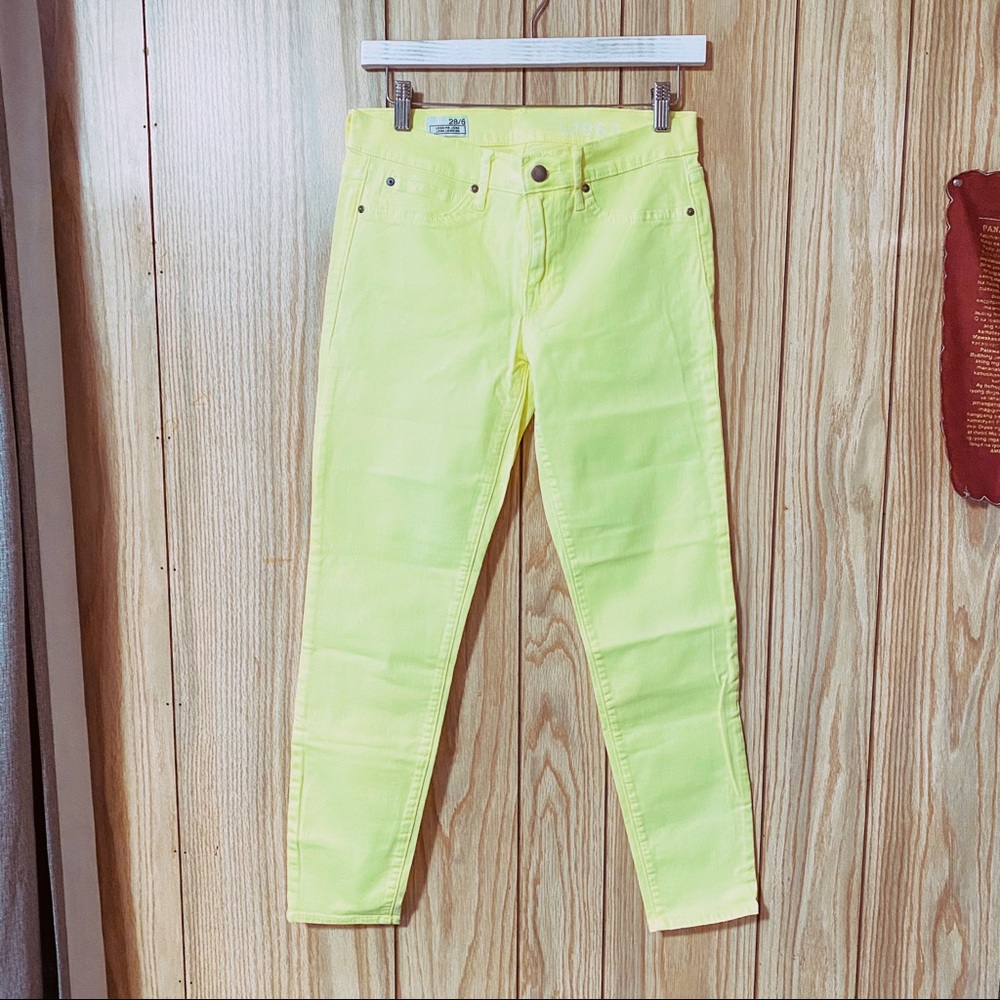 Gap 1969 Neon Yellow Jean leggings 28/6r